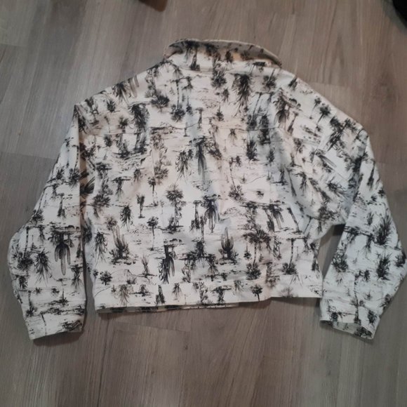 Jean Jacket - Cropped Boyfriend Style printed in Black on white Cactus - Picture 3 of 8